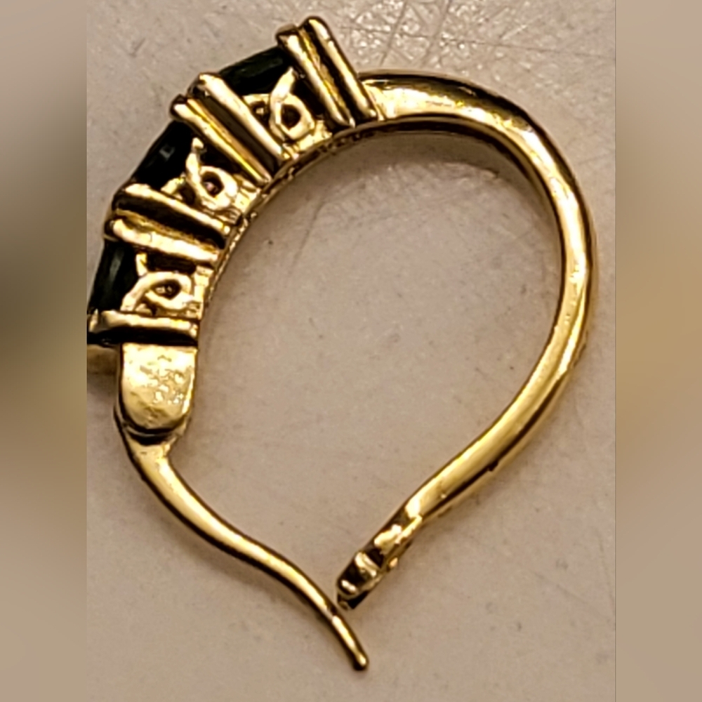 peridot hoops - Picture 5 of 5